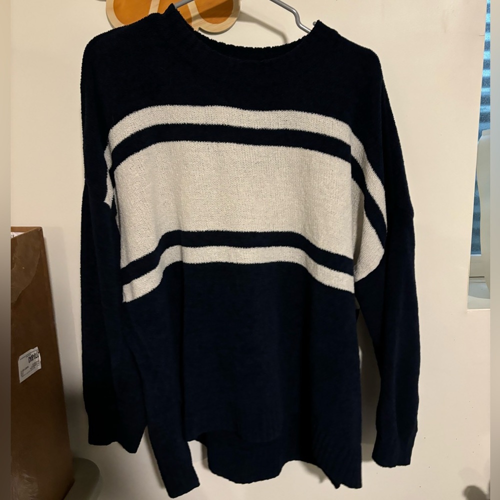 American eagle sweater
